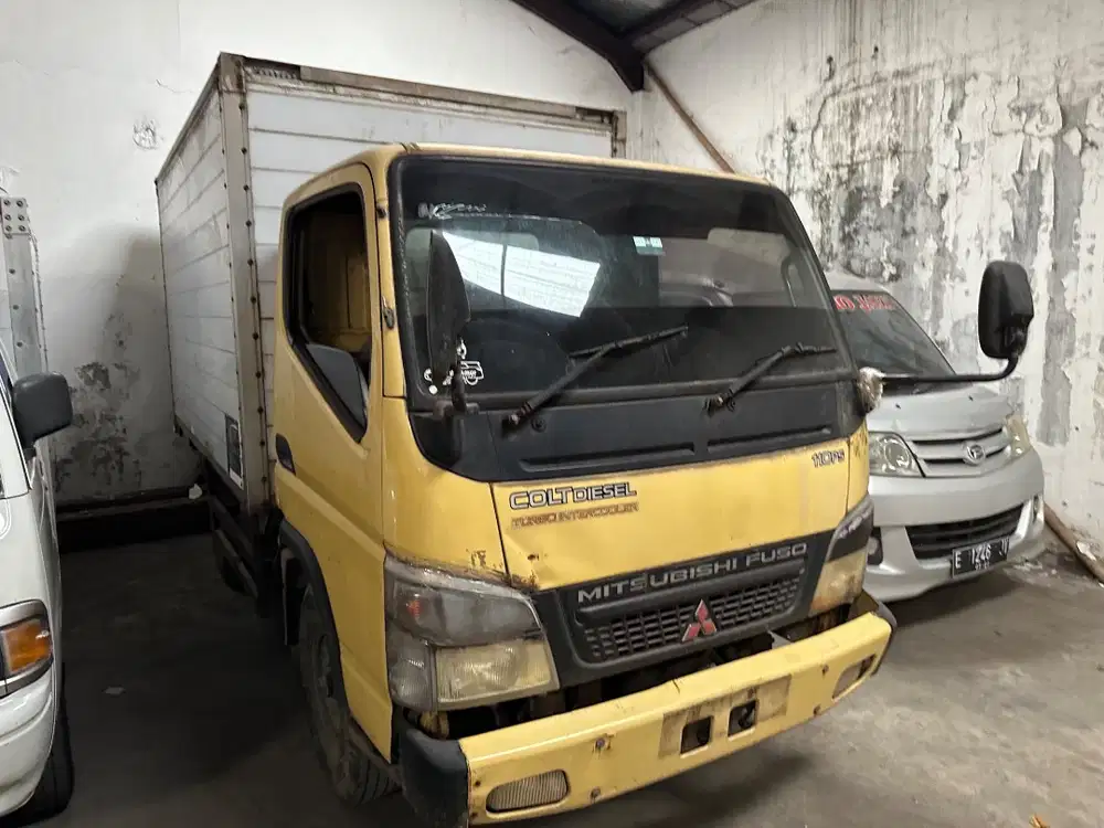 Colt Diesel Engkel 2008 box canter fuso cde cdd truk dobel hino FE71