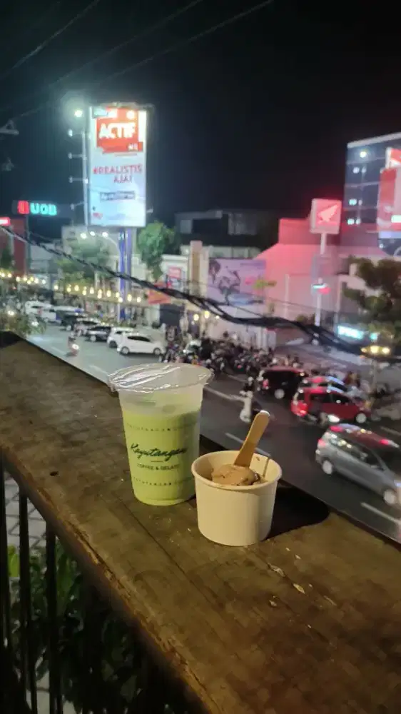 di butuhkan pelayan cafe khusus wanita