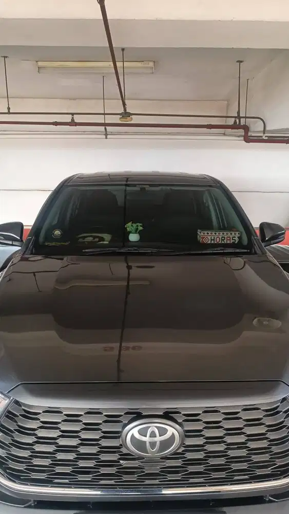 INNOVA ZENIX HYBRID, BERTENAGA, IRIT BANGET, NYAMAN DIATASNYA .