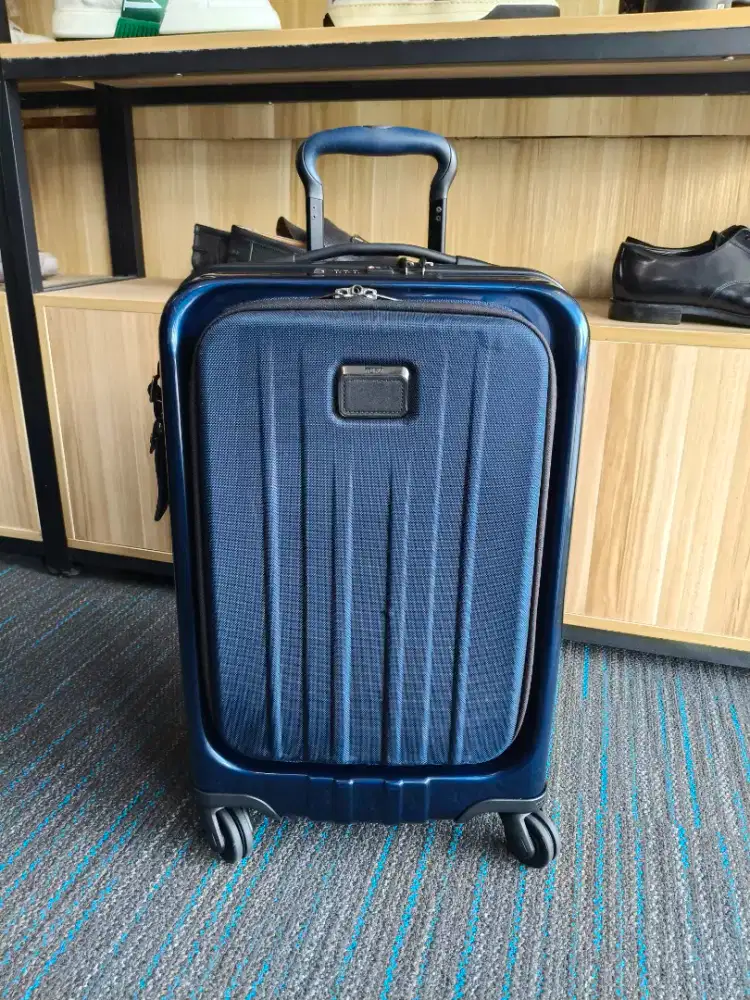 TUMI V4 cabin size original asli