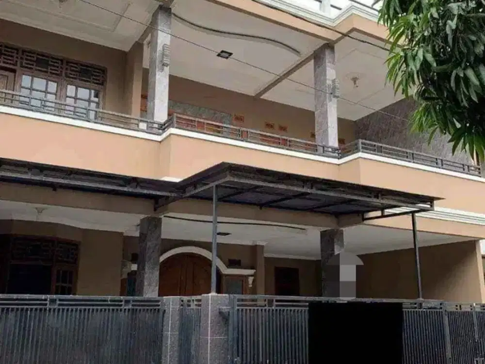 TURUN HARGA! Rumah 3 Lantai dalam Komplek dekat exit tol buah batu