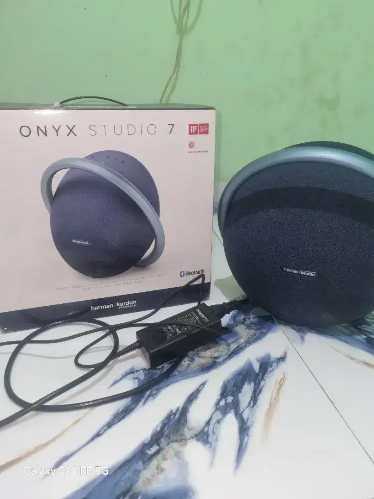 Harman Kardon Onyx Studio 7