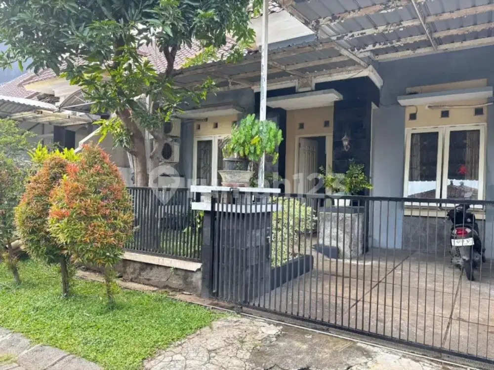 Dekat Akses Tol, Rumah, 1 Lantai, SHM, Dekat Pusat Perbelanjaan, Bebas Banjir