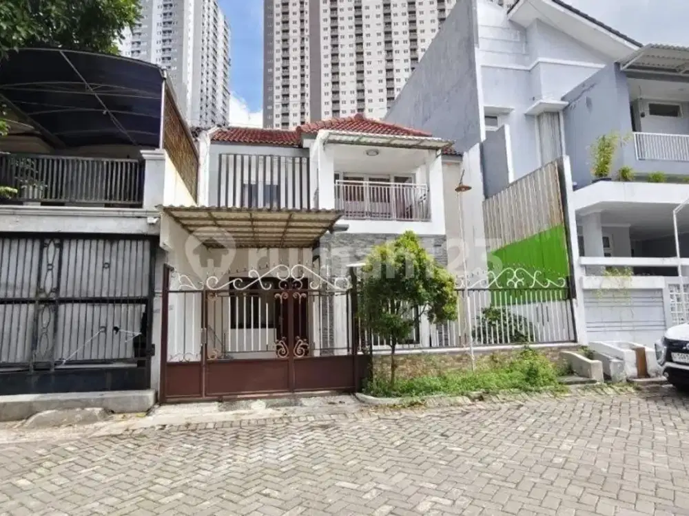 Siap Huni, Rumah, 2 Lantai, SHM, Dekat Fasilitas Kesehatan, Bebas Banjir