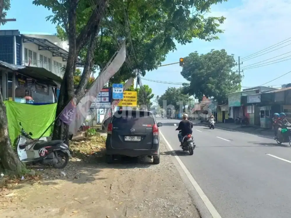 Bebas Banjir, Ruang-Usaha, 1 Lantai, SHM, Dekat Akses Bus Kota, Siap Huni