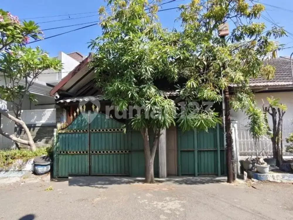 Bebas Banjir, Rumah, 3 Lantai, SHM, Dekat Universitas, Dekat Akses Tol