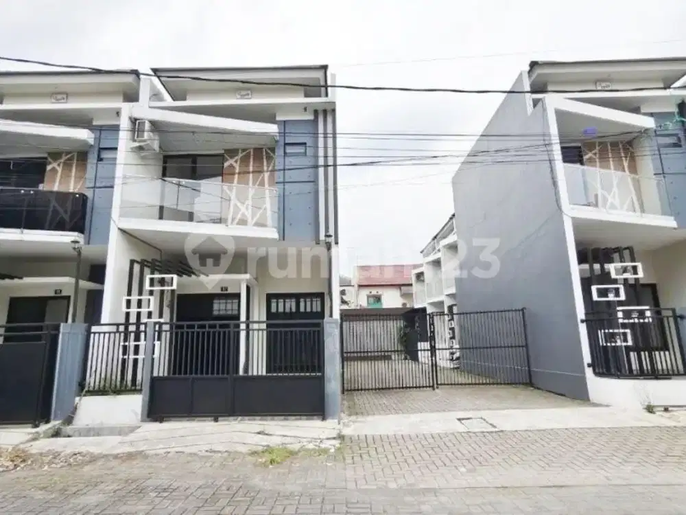 Dekat Akses Tol, Rumah, 2 Lantai, SHM, Dekat Universitas, Bebas Banjir