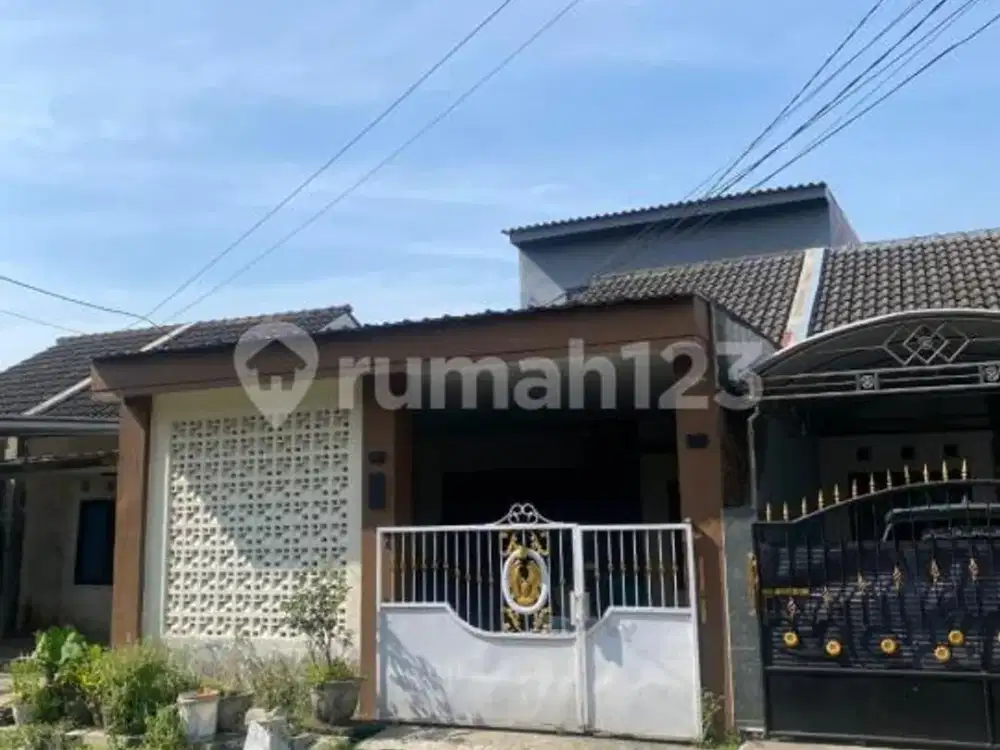 Siap Huni, Rumah, 2 Lantai, SHM, Dekat Fasilitas Kesehatan, Bebas Banjir