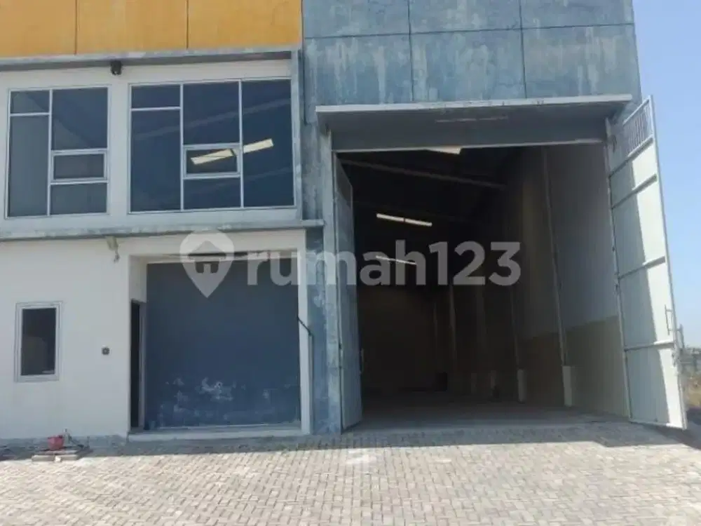 Siap Huni, Gudang, 1 Lantai, HGB, Dekat Fasilitas Kesehatan, Bebas Banjir