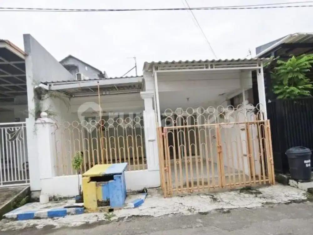 Dekat Akses Tol, Rumah, 2 Lantai, SHM, Dekat Pusat Perbelanjaan, Siap Huni
