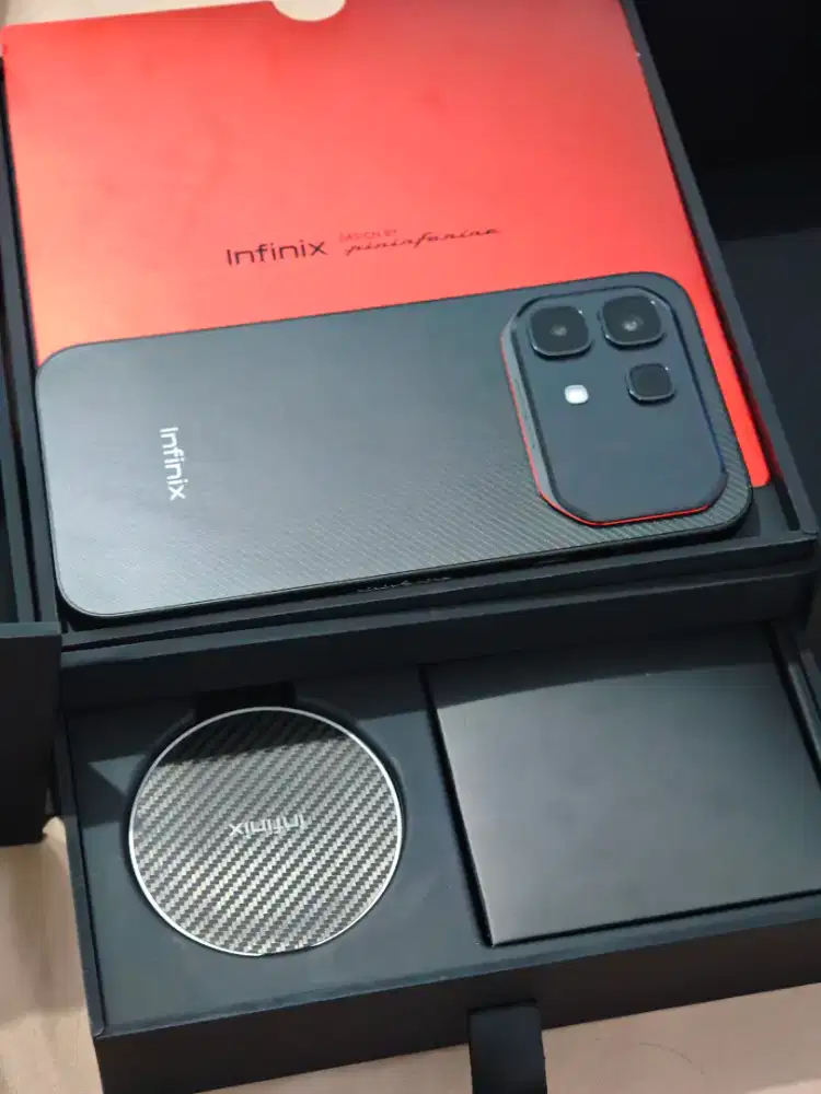 Infinix Note 60 Pro Pininfarina 12/256 GB Spesial edition