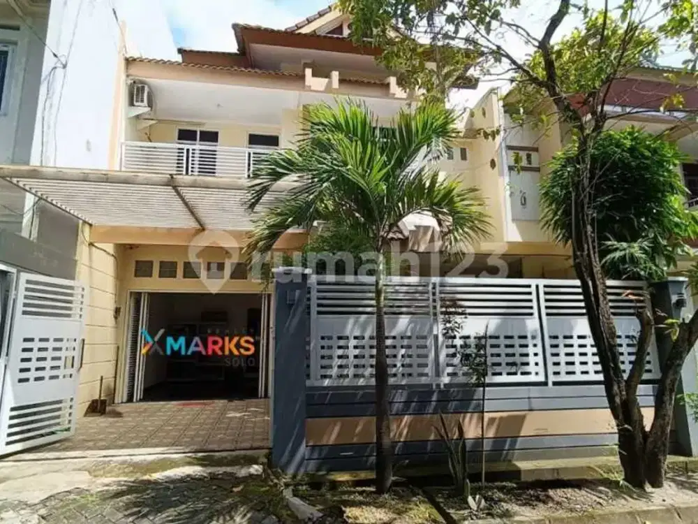 Rumah Bagus Furnished Siap Huni Solo Baru