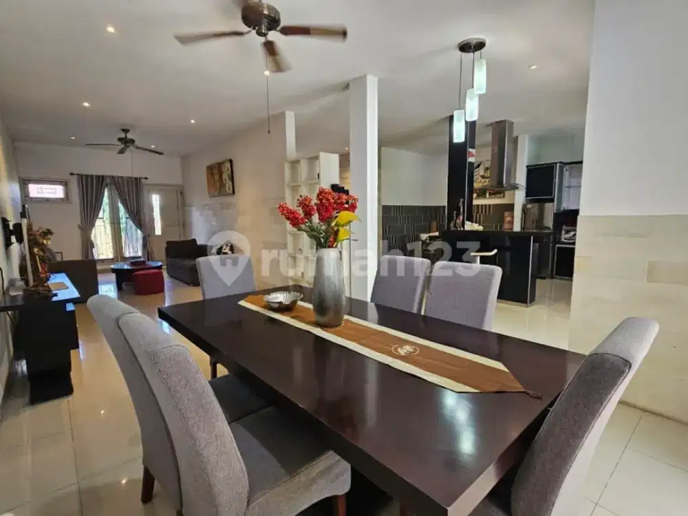 Rumah Serasa Villa Furnished Ada Private Poll Colomadu