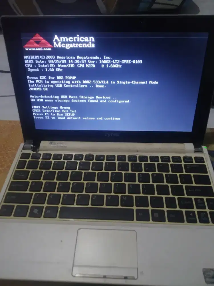 Laptop zyrex 10 inc