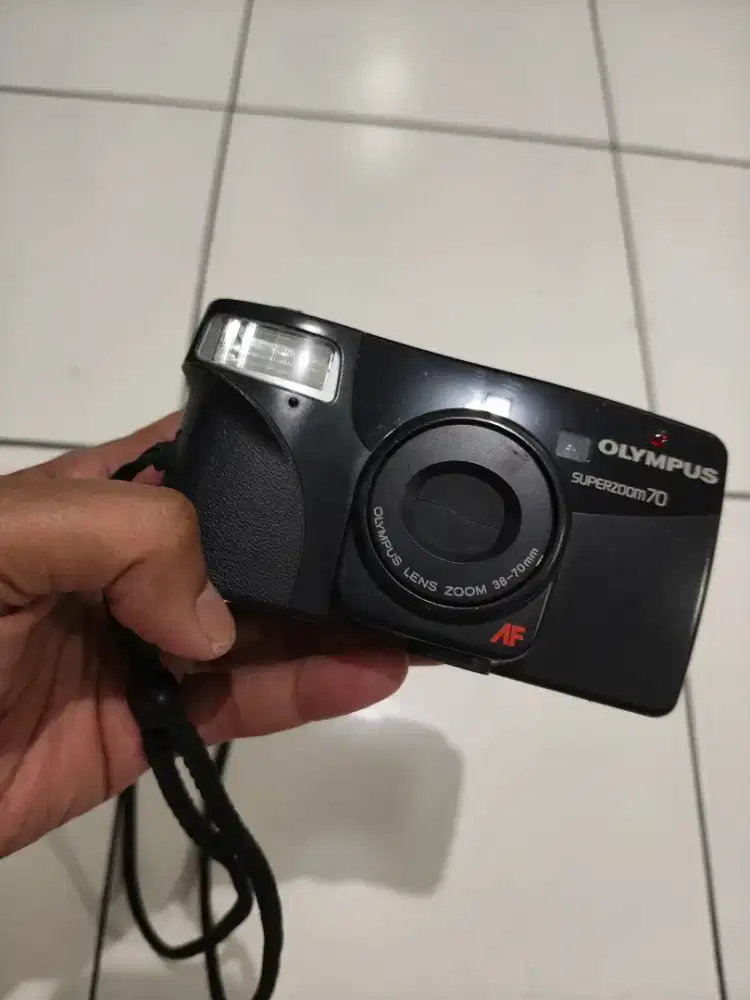 Kamera analog Olympus superzoom 70