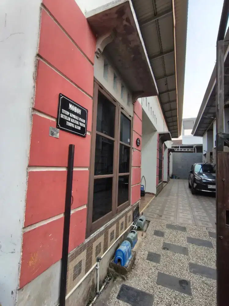 DI KONTRAKAN BEDENG SATU KAMAR TIDUR 1.350.000/ BULAN lOKASI PAKJO