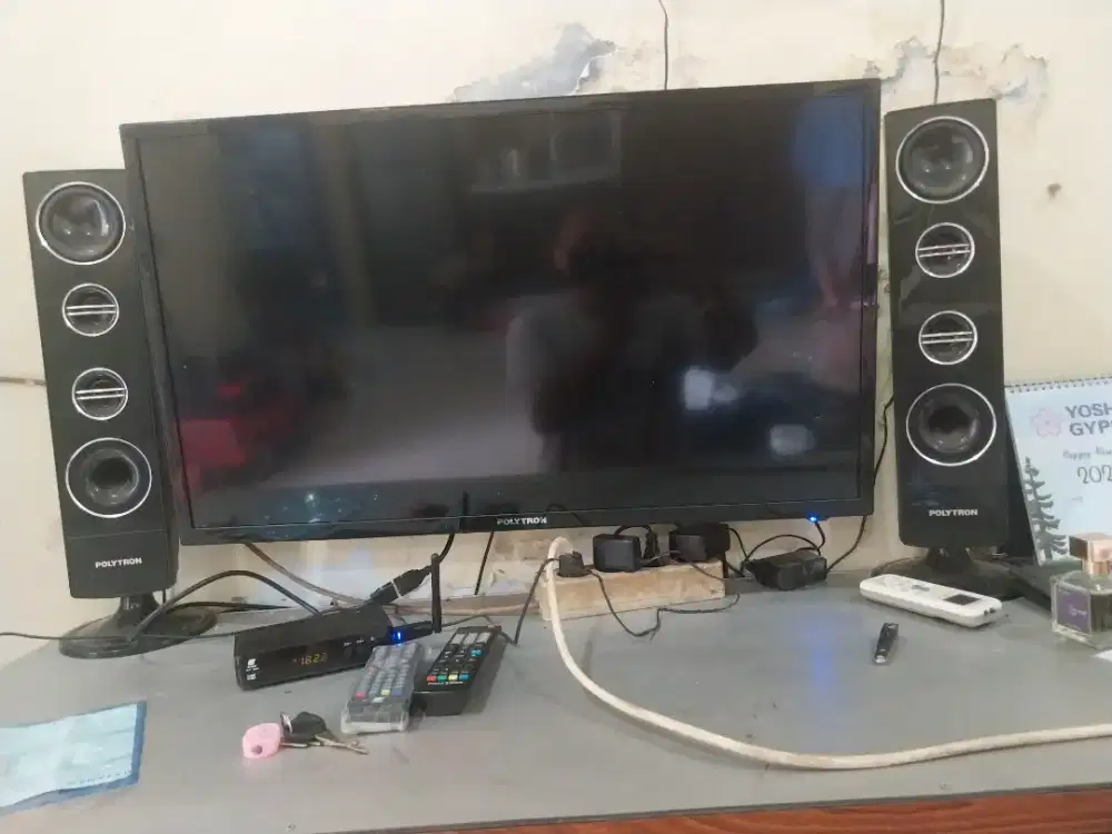 Tv merek polytron