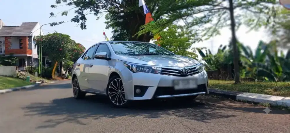 FOR SALE: TOYOTA COROLLA ALTIS 1.8 V AT 2014 
Sedan premium dan nyaman