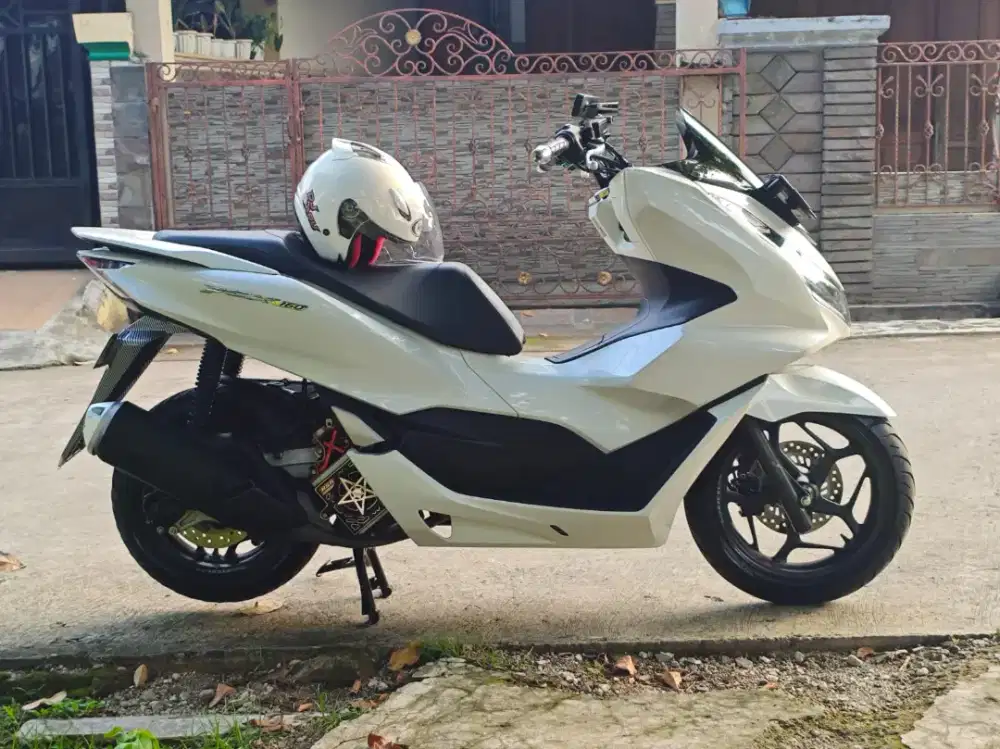 PCX Istimewa KM 10.000 perak