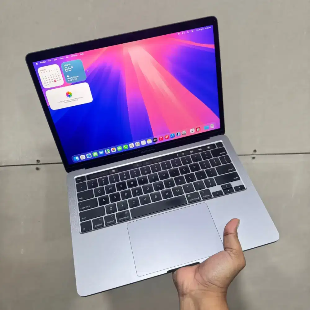 Macbook pro 2020 core i7 ram 32gb ssd 1tb siap pakai bisa cod