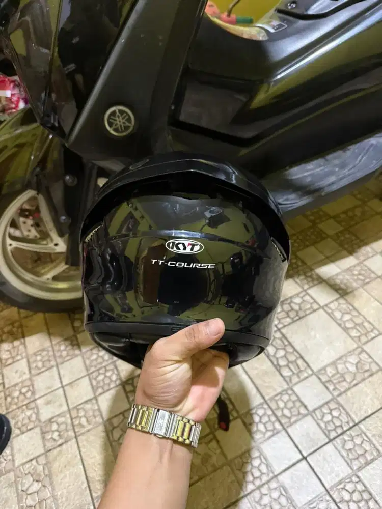 Helm kyt ttc ukuran xl