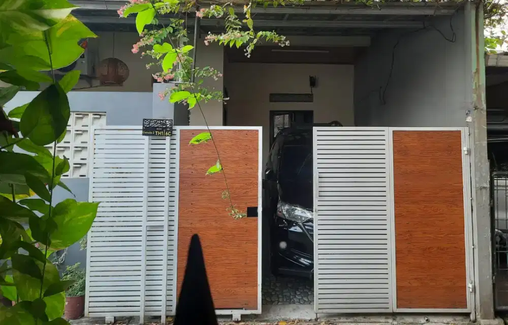 Rumah Komplek karang tengah permai