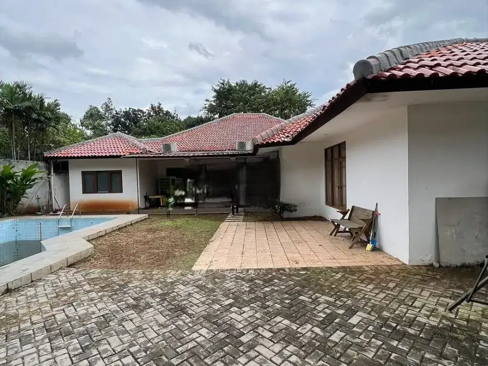Dijual 3. Rumah Luas 1 Lantai Hadap Timur Ada Pos Security Lokasi Strategis Dekat Lippo Mall Kemang di Jaksel Gb 19028
