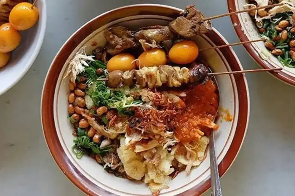 DIBUTUHKAN WANITA SEGERA PEGAWAI BUBUR AYAM
