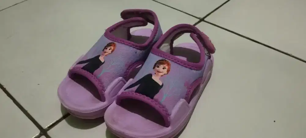 Sendal Tali Anak Frozen