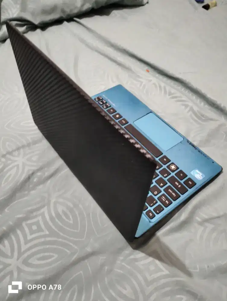 Laptop rusak merk acer 12 inch