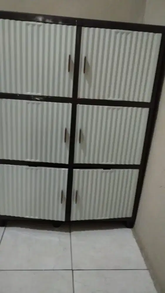 Di jual lemari serba guna