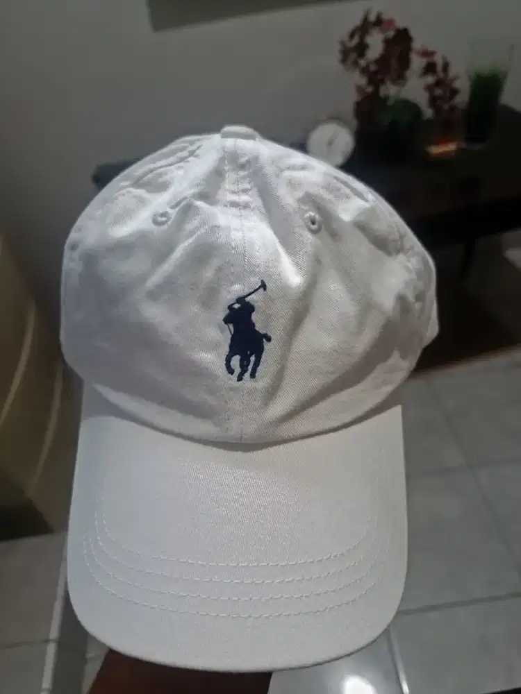 Topi merek Polo White Original with good condition