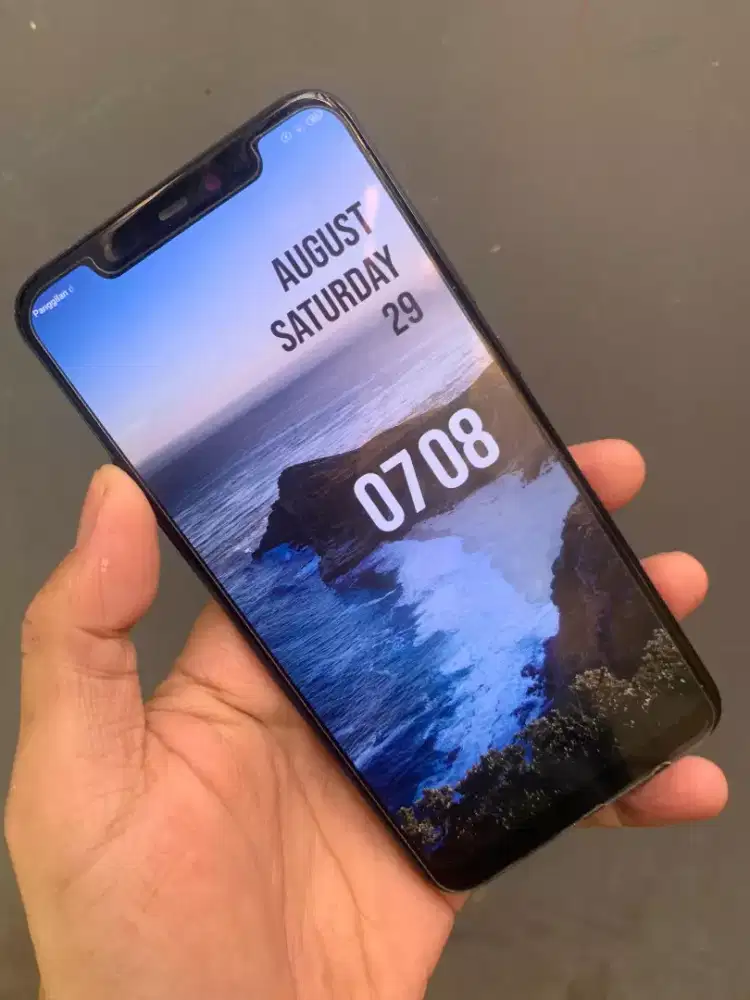 Mi 8 6/256 resmi