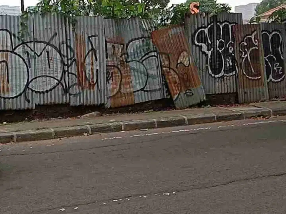 DIJUAL TANAH MURAH PINGGIR JALAN RAYA DI LEBAK BULUS