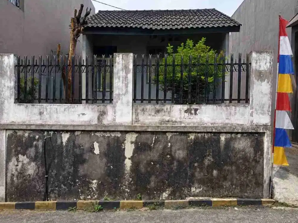 DIJUAL RUMAH HARGA TANAH SAJA KARENA RUMAH KONDISI NYA APA ADANYA JADI JUAL HARGA TANAH NYA SAJA
