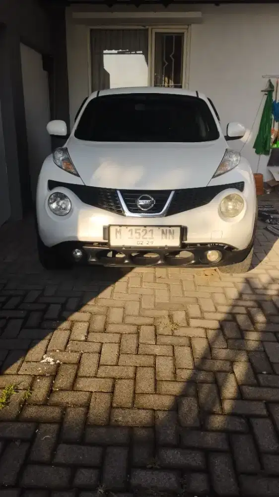 Nissan Juke RX Putih Matic 2011