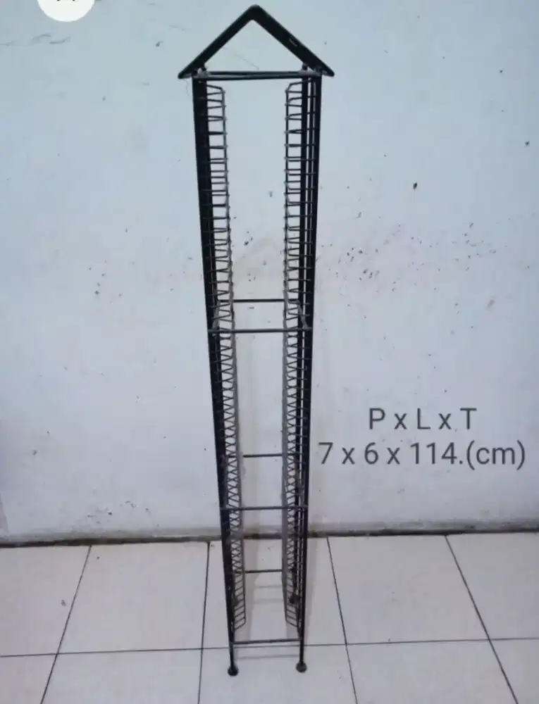 Rak Pajangan Serba Guna