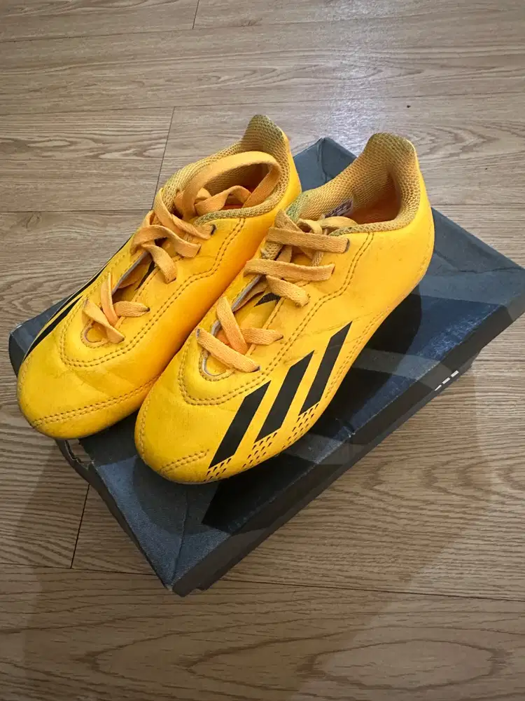 Sepatu Bola Anak size 28 Adidas Speed Portal