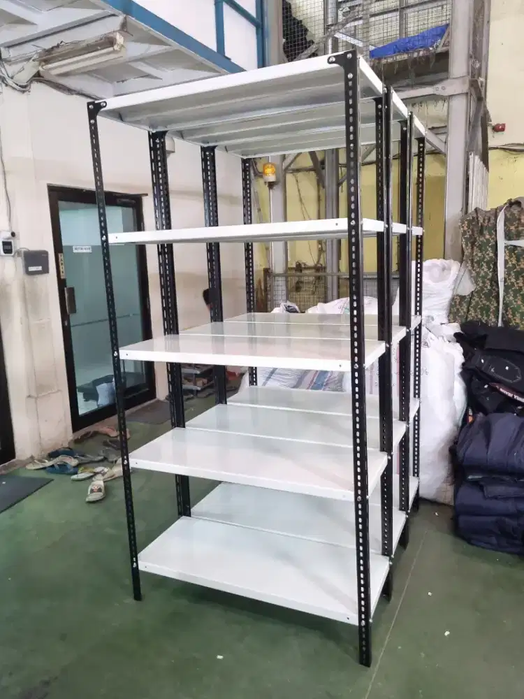 Rak besi arsip 30x100x200