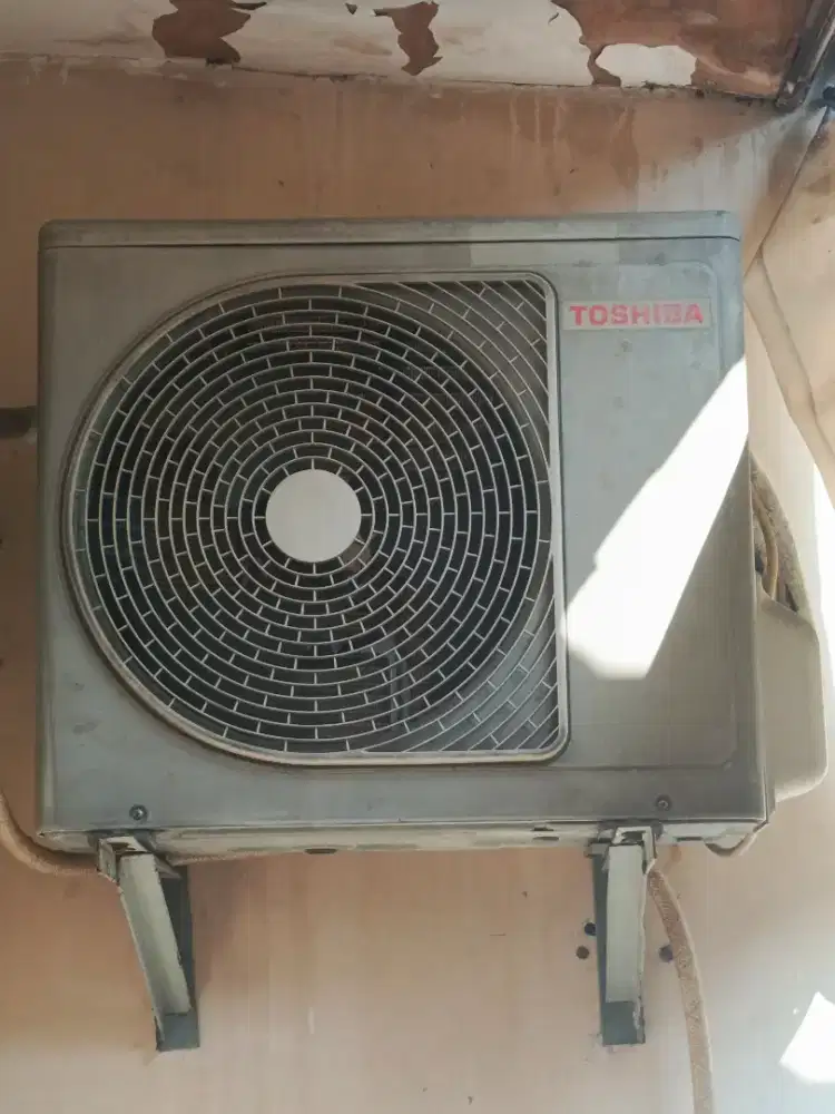 AC toshiba 1/2 PK