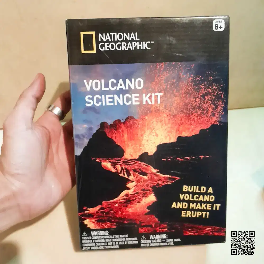 National Geographic Volcano Science Kit -  BNIB Umur 8+