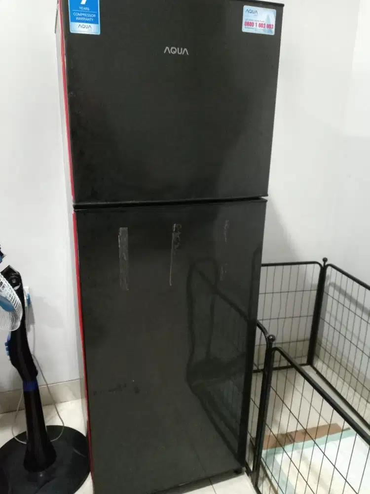 Dijual Kulkas second 2 pintu Aqua