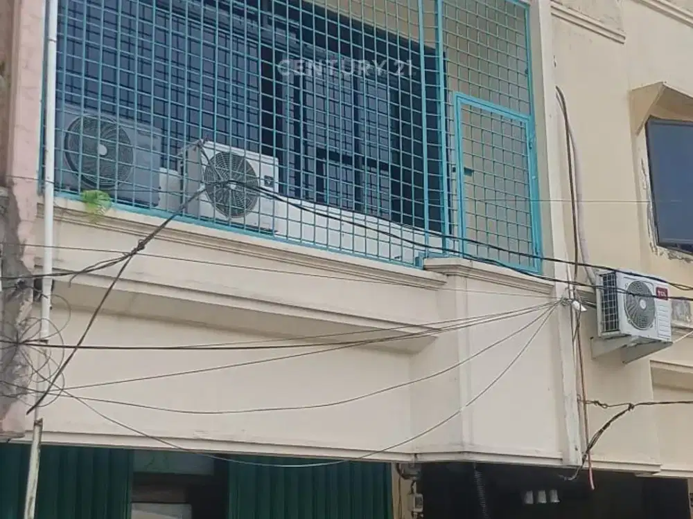 Ruko Tiga Lantai  Strategis Kedoya Pesing Di Jakarta Barat