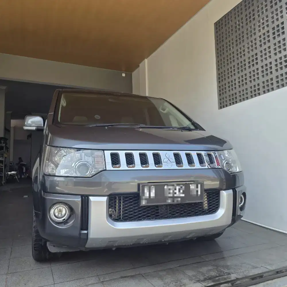 Mitsubishi Delica D5 2014
