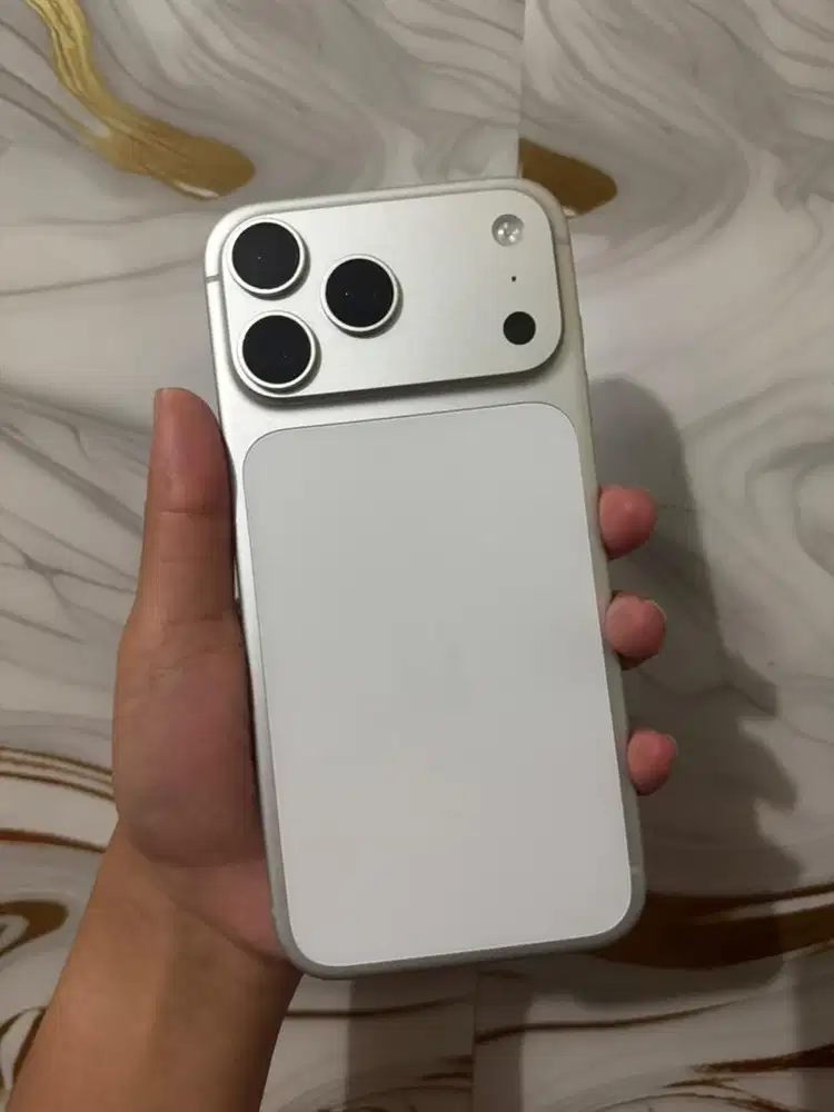 iPhone 17 Pro Max 256GB Silver Garansi iBox 29/01/27 BH 100%