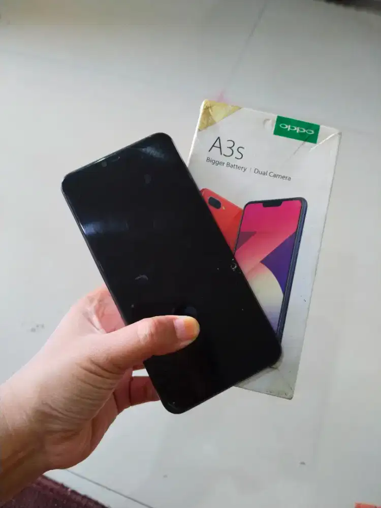 Oppo A3S 3/32  kondisi MATOT