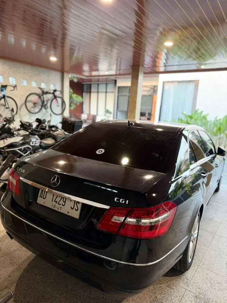 Mercedes-Benz E250 2010 Bensin