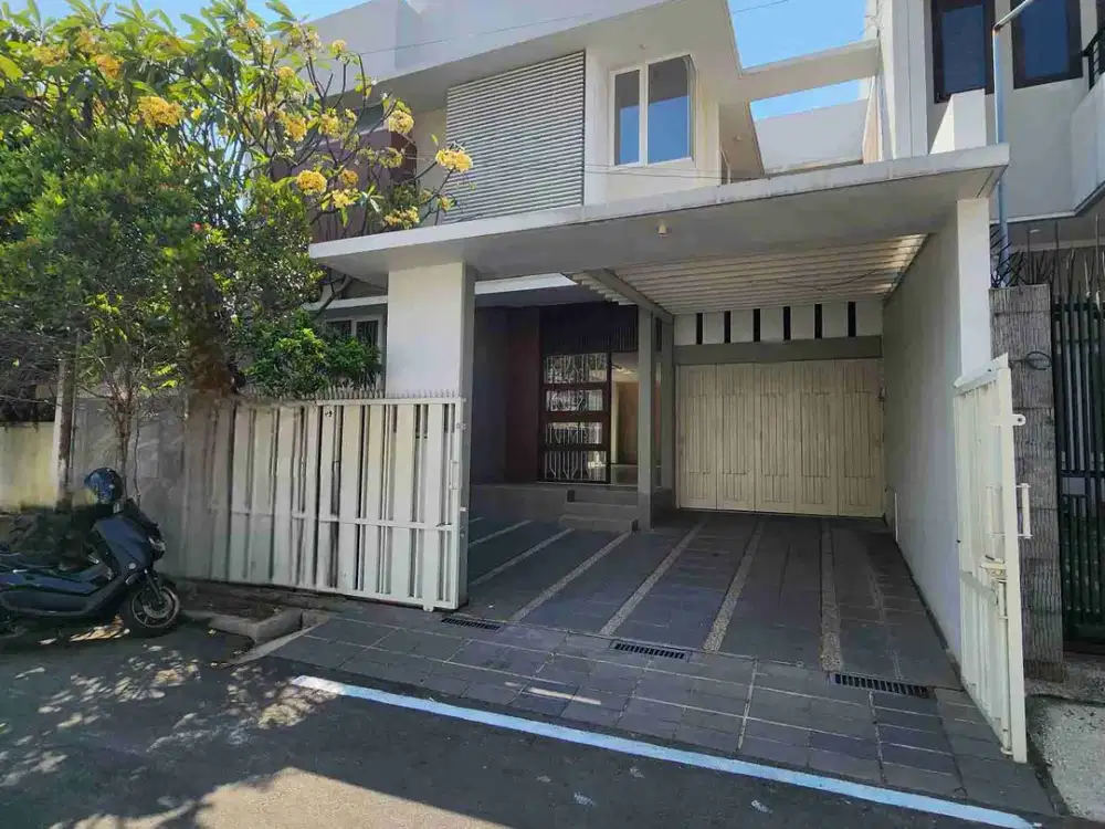 Rumah Tengah Kota di Seteran Dekat Pusat Kota Semarang
