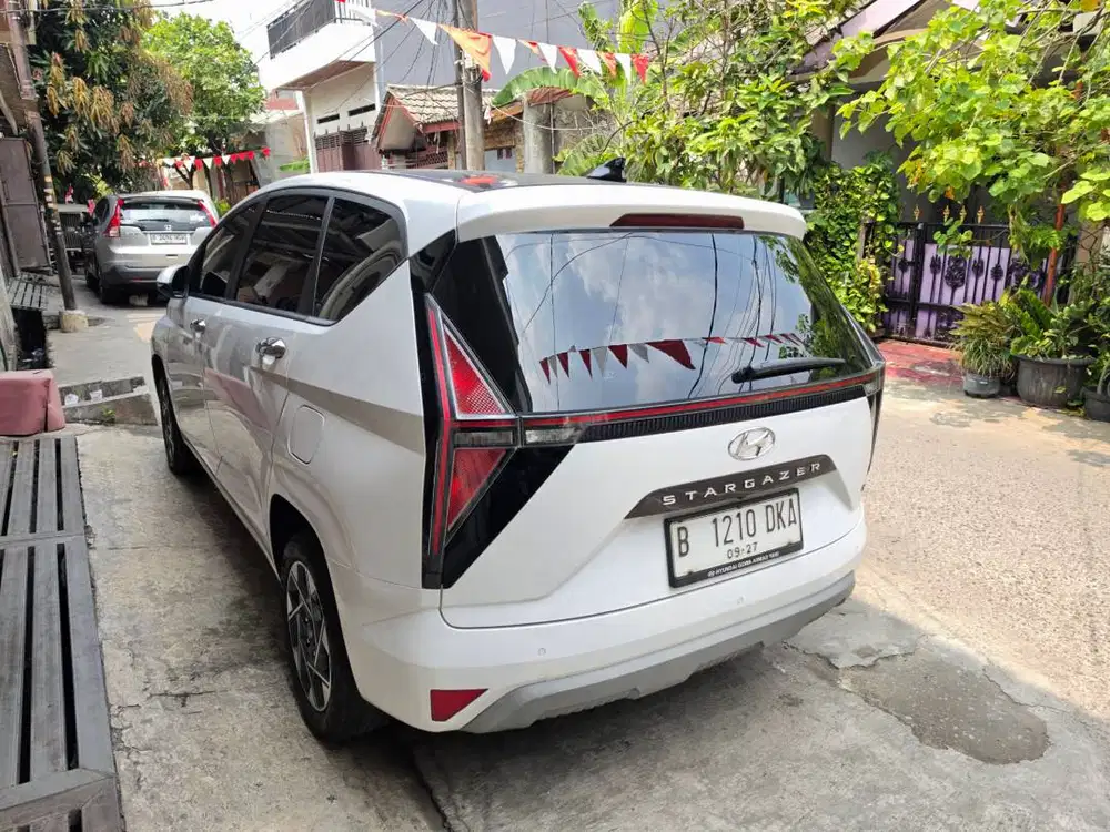 Hyundai Stargezer Prime Matic AT Tahun 2022 Putih , 2023