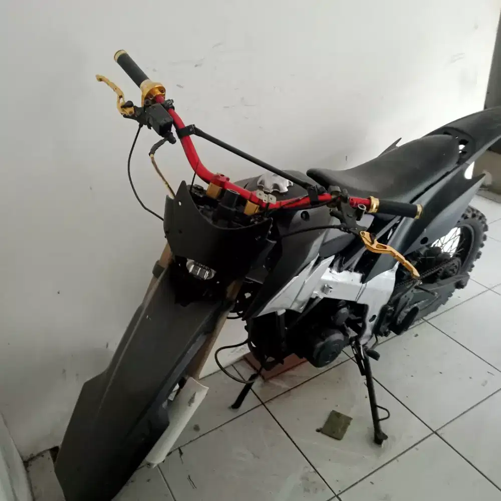 Jual motor trail Besic Minerva 200 cc
